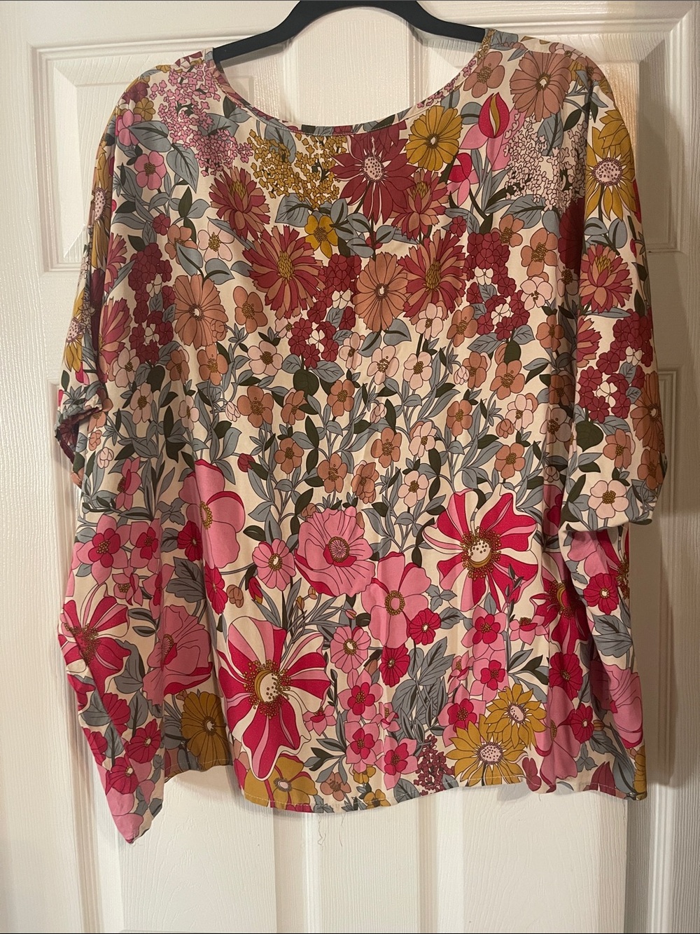 NATURAL LIFE Floral V-Neck Boxy Tunic Top in Pink, Yellow & Green floral print - Picture 3 of 4